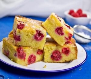 Blondies aux amandes et framboises cuits au Air Fryer